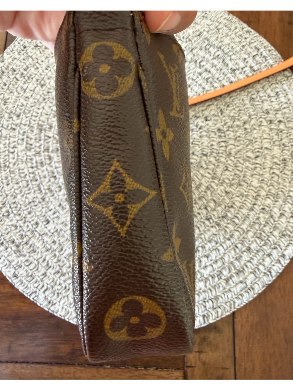 Vintage Authentic Louis Vuitton Pochette Accessoire - Picture 6 of 14